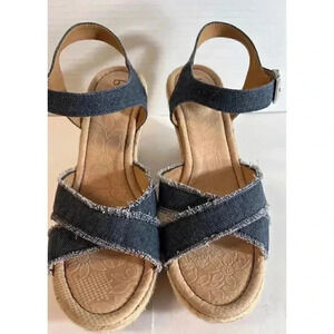 b.o.c wedge sandals size 9 M 